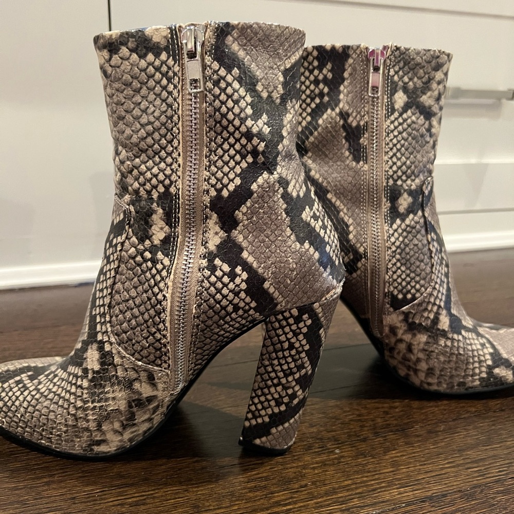 Steve Madden snake skin boots